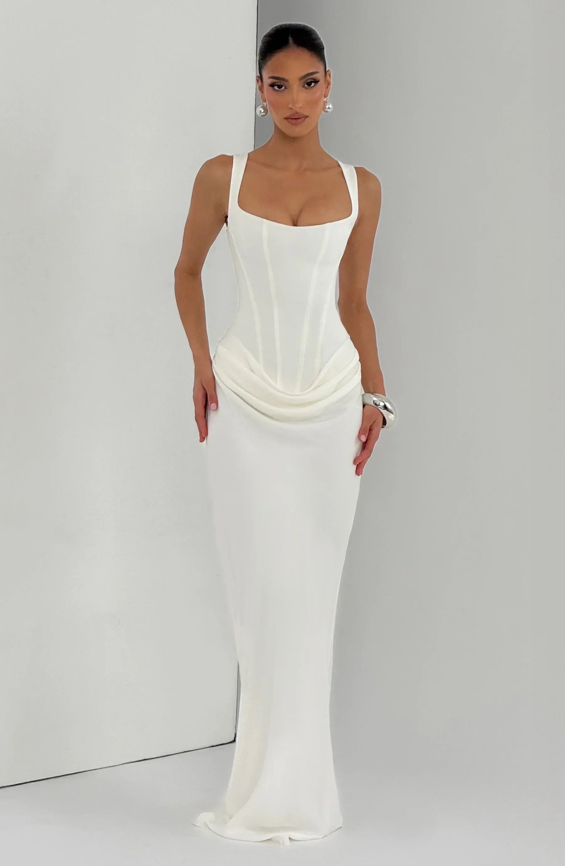 SOFIA | Rochie lungă cu decolteu pătrat